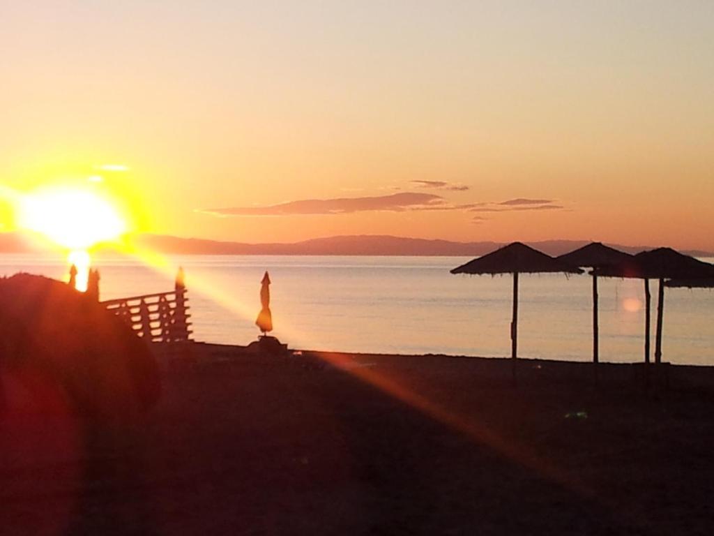 Olympiakí Aktí Hotel White Rose Beach מראה חיצוני תמונה